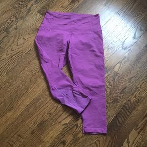 Zella Magenta Capri Length Leggings